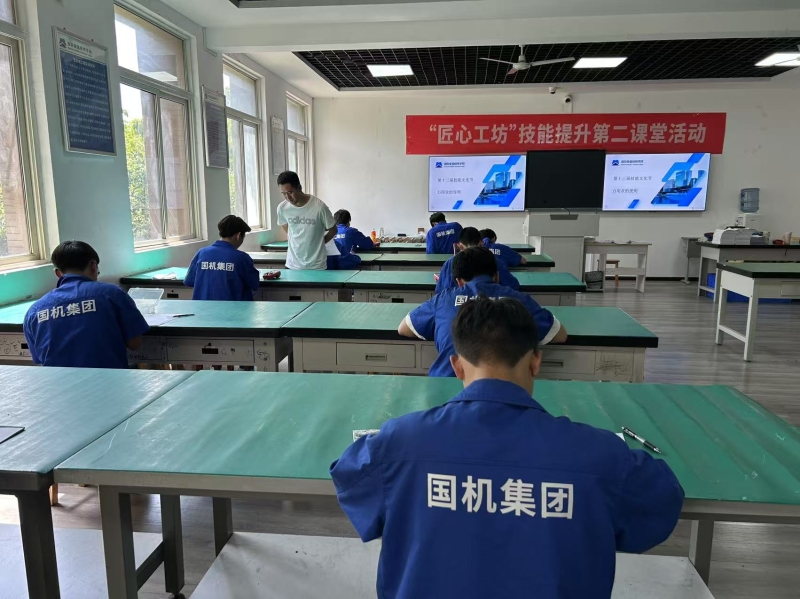 探索精准测量之奥秘：学院万用表的使用技能大赛激情上演